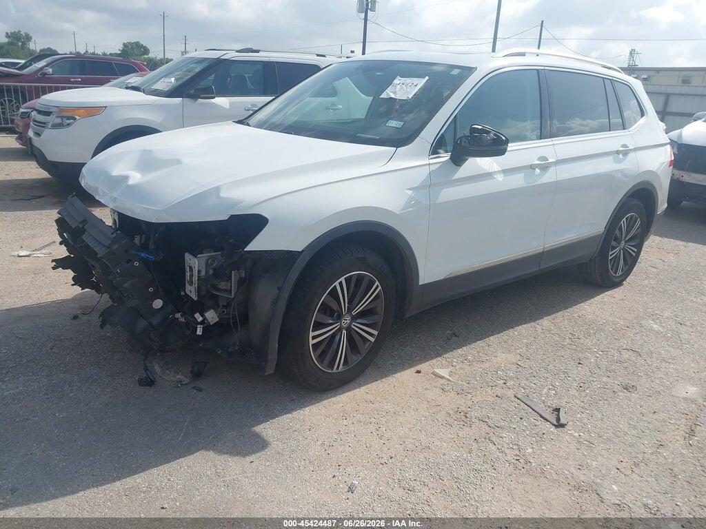 3VV3B7AX4JM015581 2018 VOLKSWAGEN TIGUAN photo no. 2