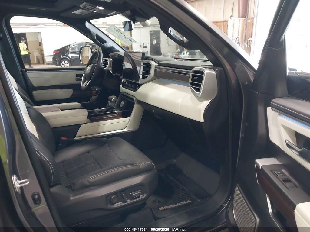 7SVAAABA1RX023794 2024 TOYOTA SEQUOIA photo no. 5
