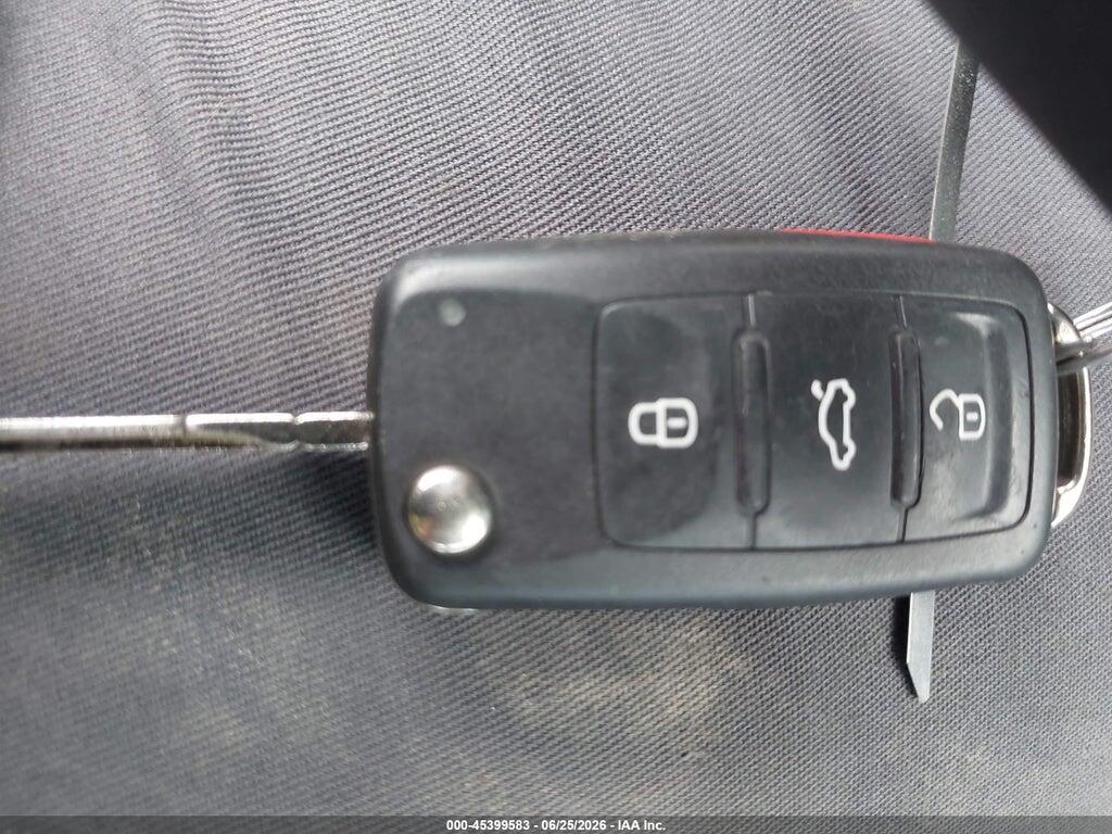 3VW2B7AJ2HM201312 2017 VOLKSWAGEN JETTA photo no. 11