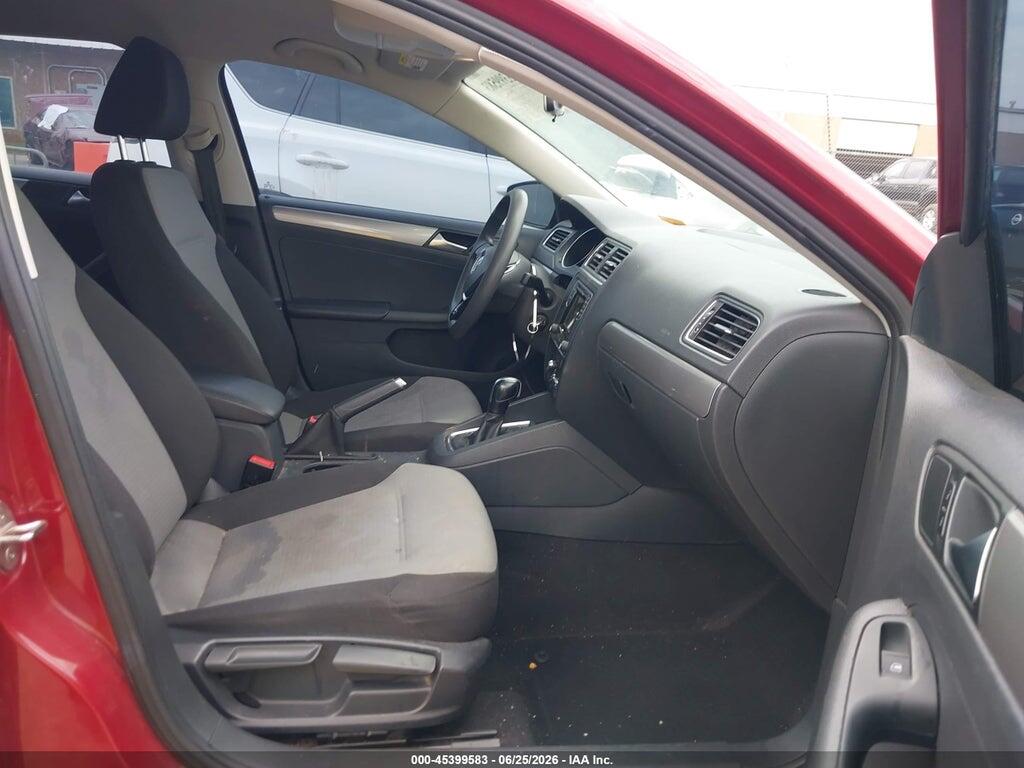 3VW2B7AJ2HM201312 2017 VOLKSWAGEN JETTA photo no. 5