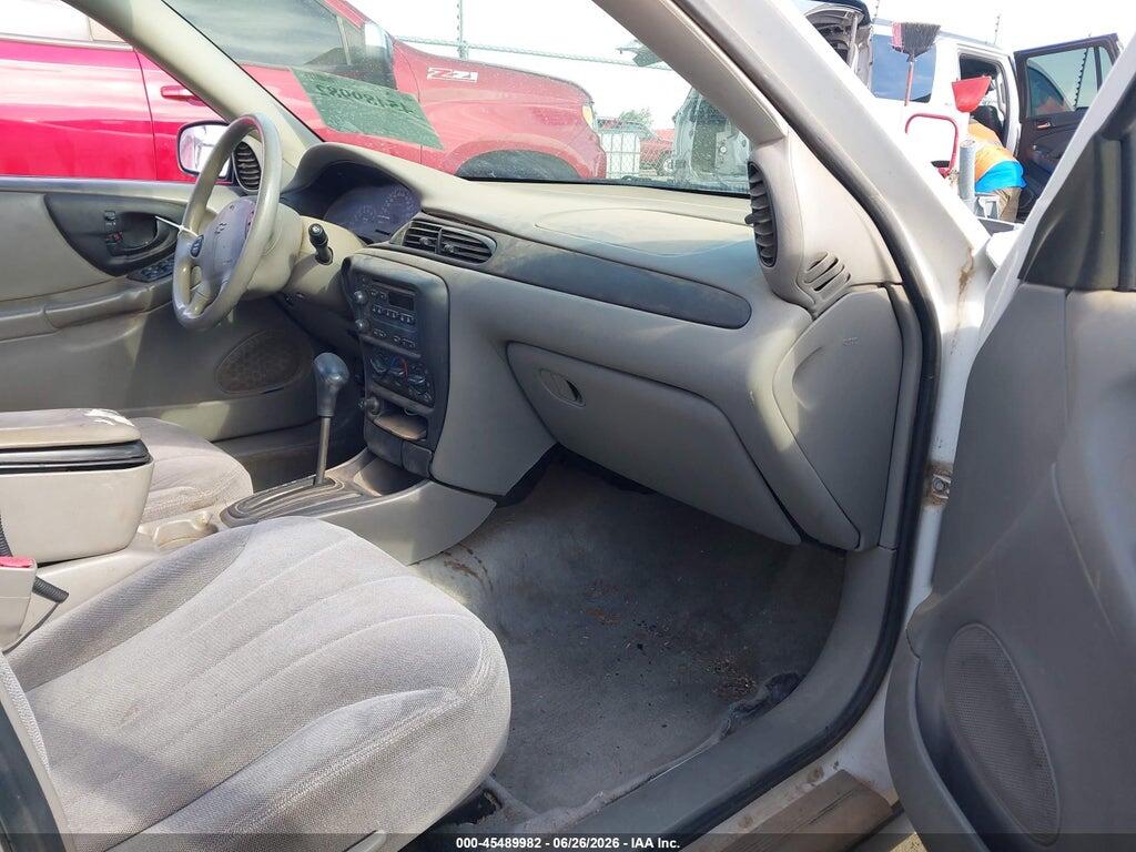 1G1ND52F54M653729 2004 CHEVROLET CLASSIC photo no. 5