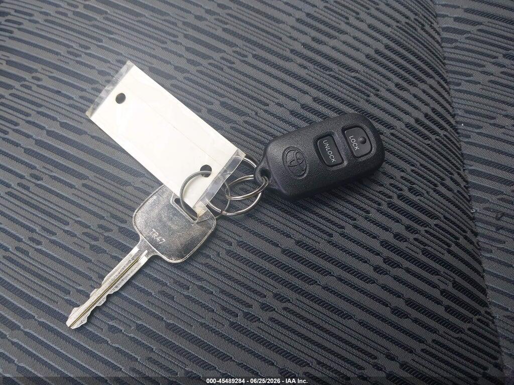 JTEGH20V520072289 2002 TOYOTA RAV4 photo no. 11