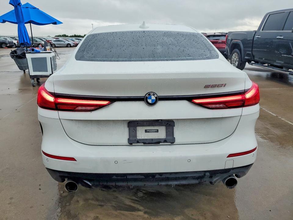 2021 BMW 228I — Фото 6 из 12