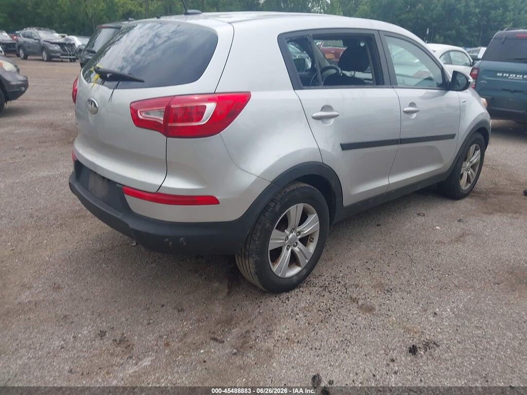 KNDPBCA29D7426180 2013 KIA SPORTAGE photo no. 4