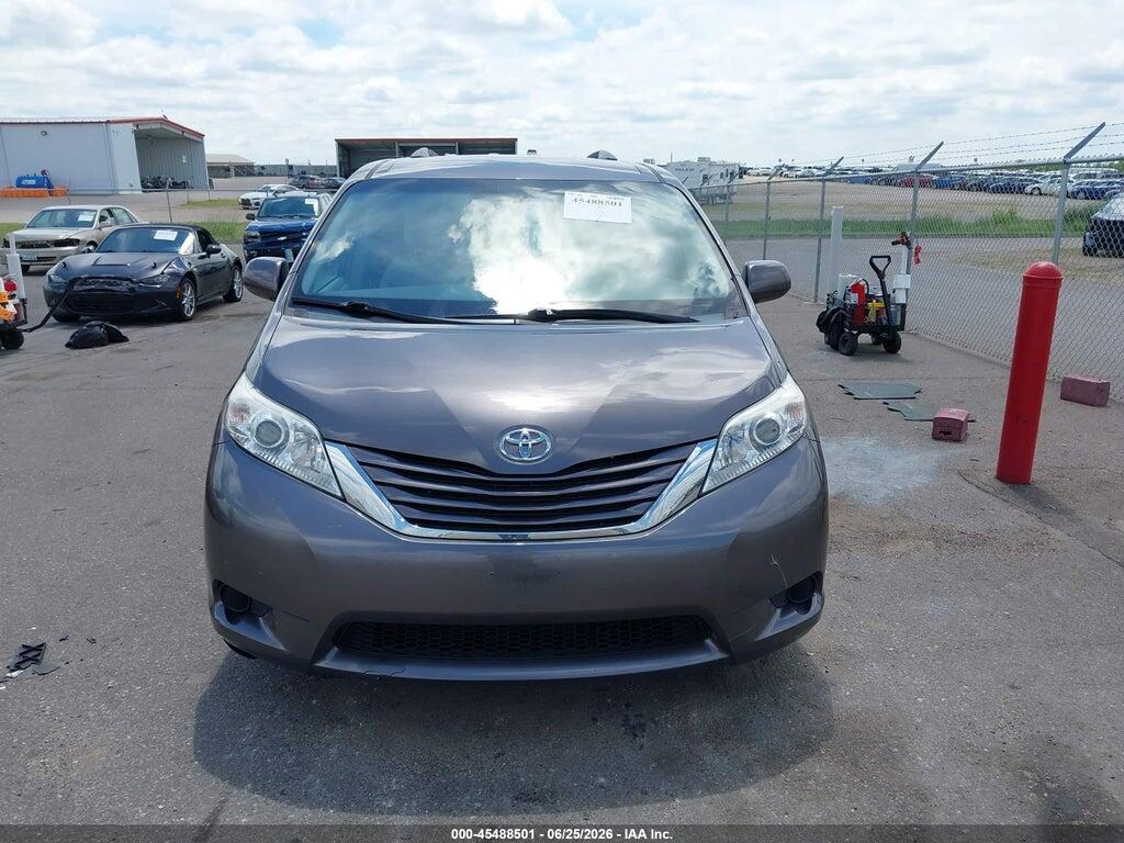 5TDKK3DC0FS581403 2015 TOYOTA SIENNA photo no. 12