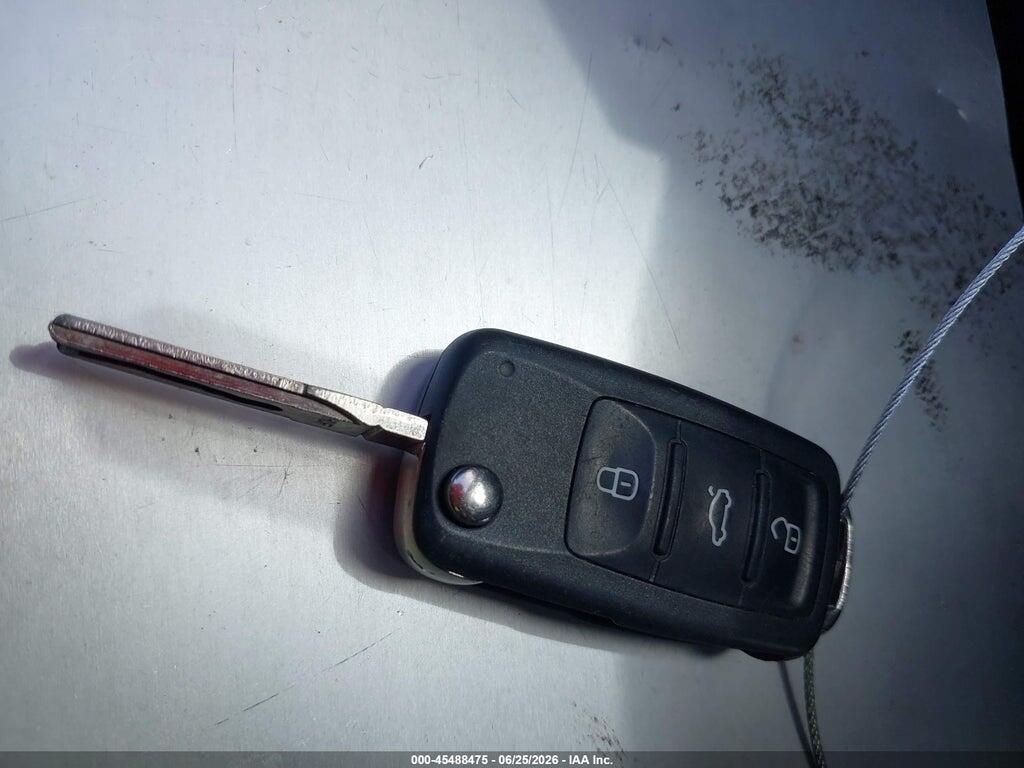WVWFA7AH0AV016711 2010 VOLKSWAGEN EOS photo no. 11