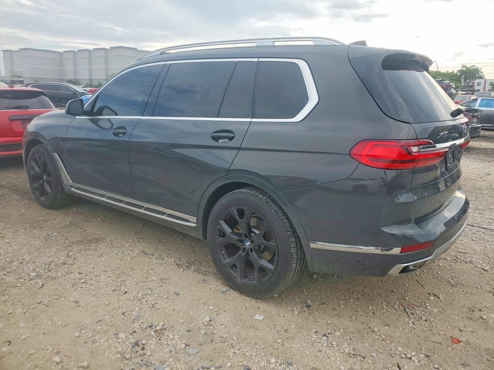 2021 BMW X7 XDRIVE40I — Фото 2 из 12