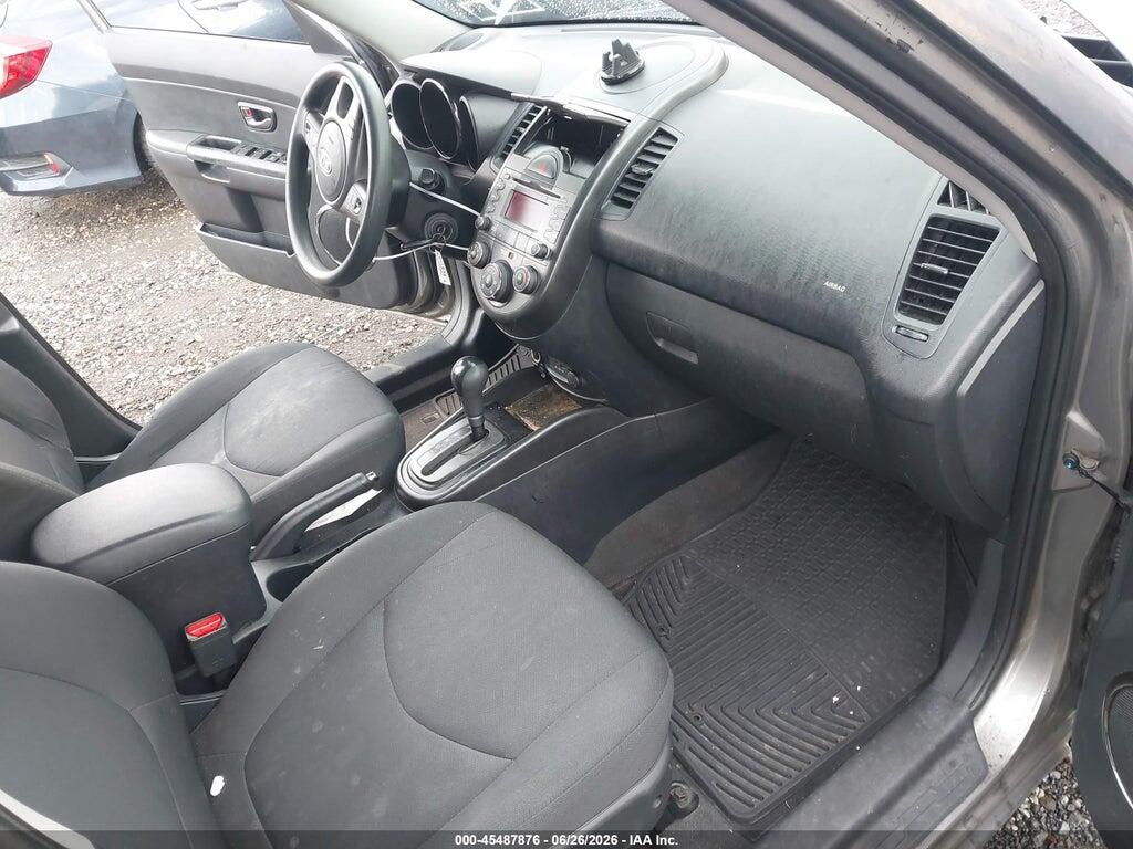KNDJT2A20A7192228 2010 KIA SOUL photo no. 5