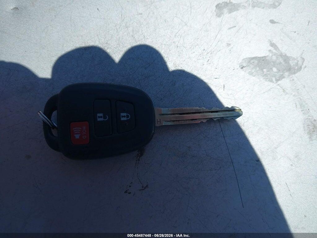 2T3RFREV1HW587704 2017 TOYOTA RAV4 photo no. 11