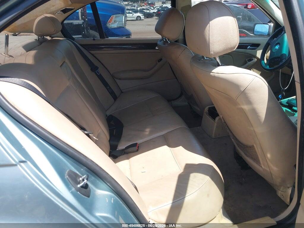 WBAEV33492KL75641 2002 BMW 3 SERIES photo no. 8