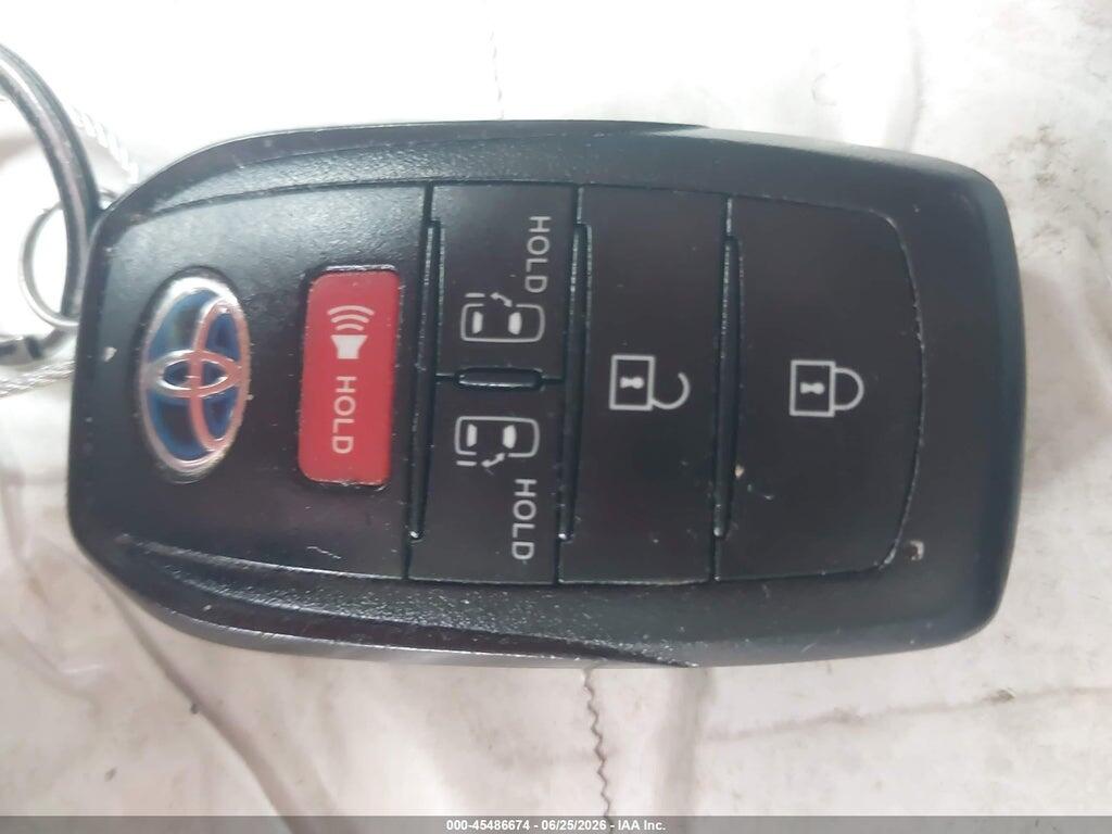 5TDKRKEC8MS037247 2021 TOYOTA SIENNA photo no. 11