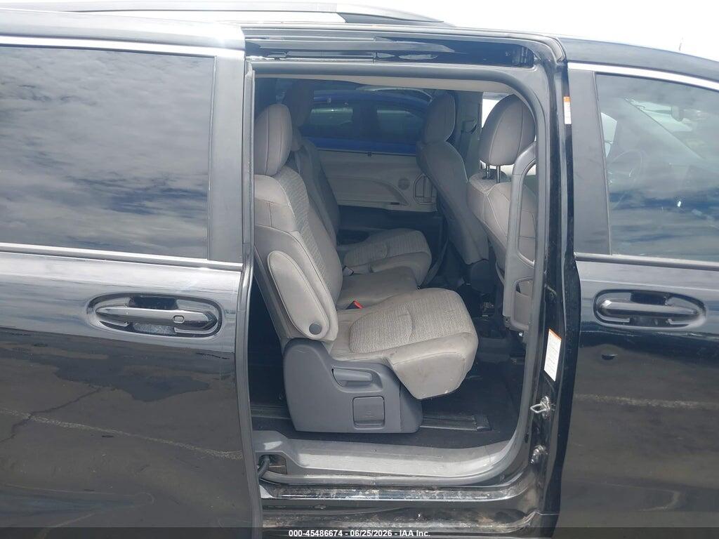 5TDKRKEC8MS037247 2021 TOYOTA SIENNA photo no. 8