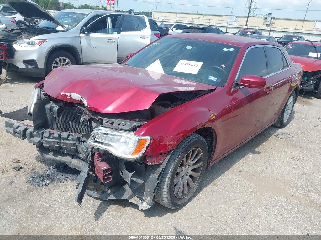 2C3CCAAG1DH551338 2013 CHRYSLER 300 photo no. 2