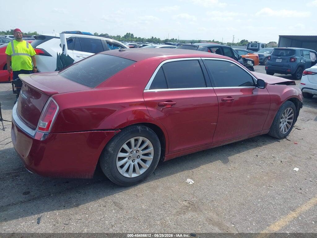 2C3CCAAG1DH551338 2013 CHRYSLER 300 photo no. 4