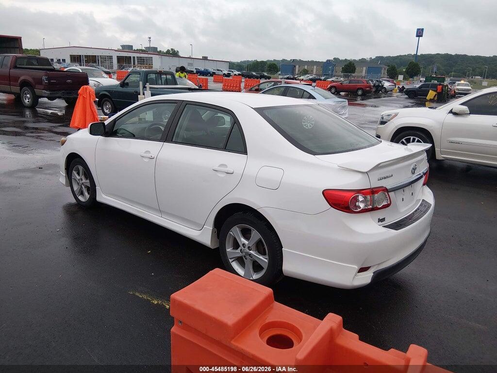 5YFBU4EE1CP027050 2012 TOYOTA COROLLA photo no. 3