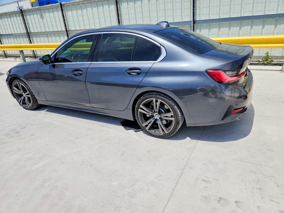 2021 BMW 330I — Фото 2 из 12