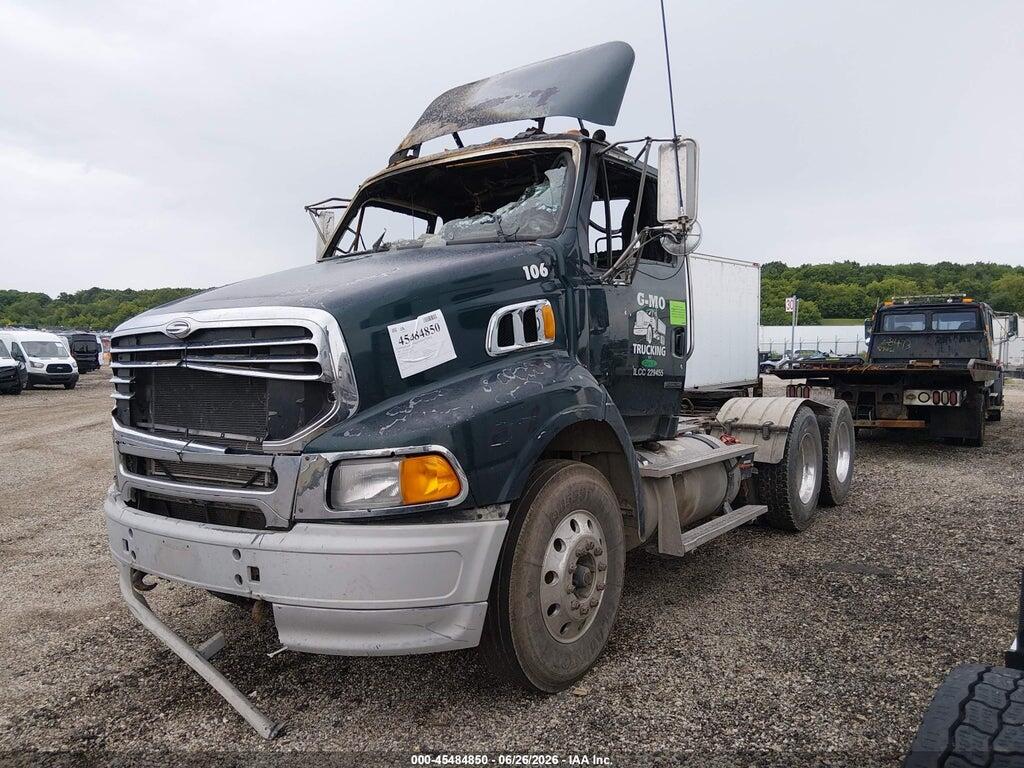 2FWJA3CV37AZ17099 2007 STERLING TRUCK AT photo no. 2