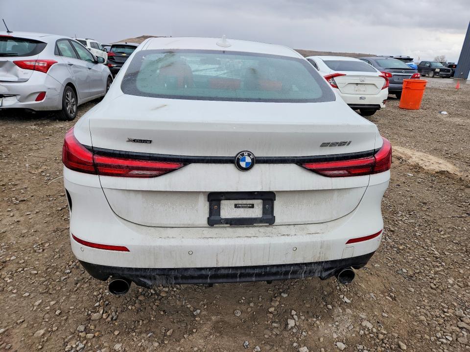 2021 BMW 228XI — Фото 6 из 13