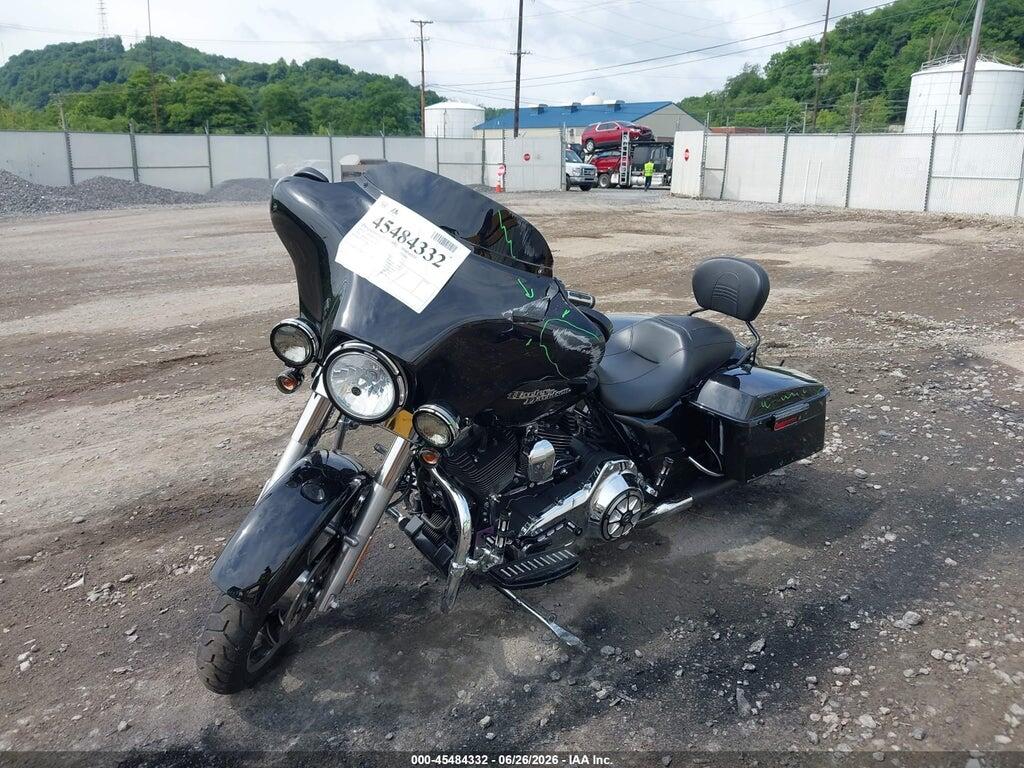 1HD1KBM18CB692321 2012 HARLEY-DAVIDSON FLHX photo no. 2