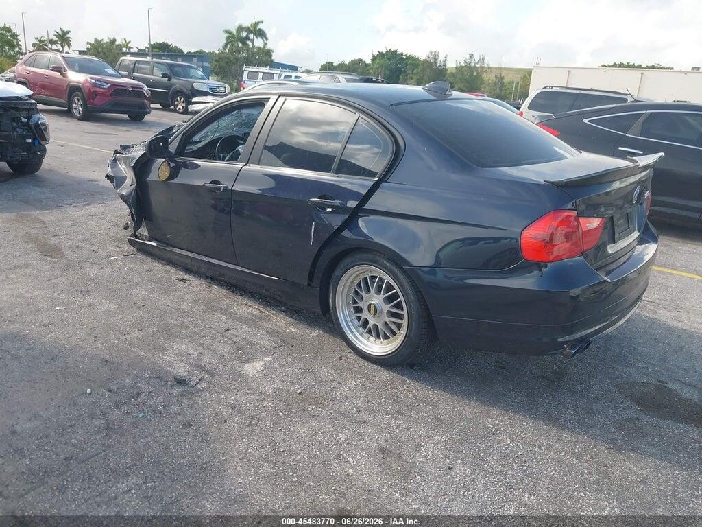 WBAPH7G52ANM51417 2010 BMW 328I photo no. 3
