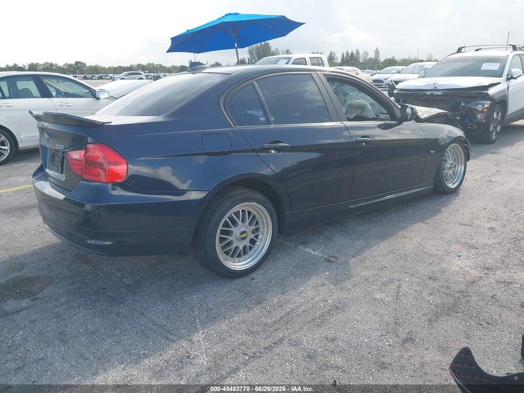 WBAPH7G52ANM51417 2010 BMW 328I photo no. 4