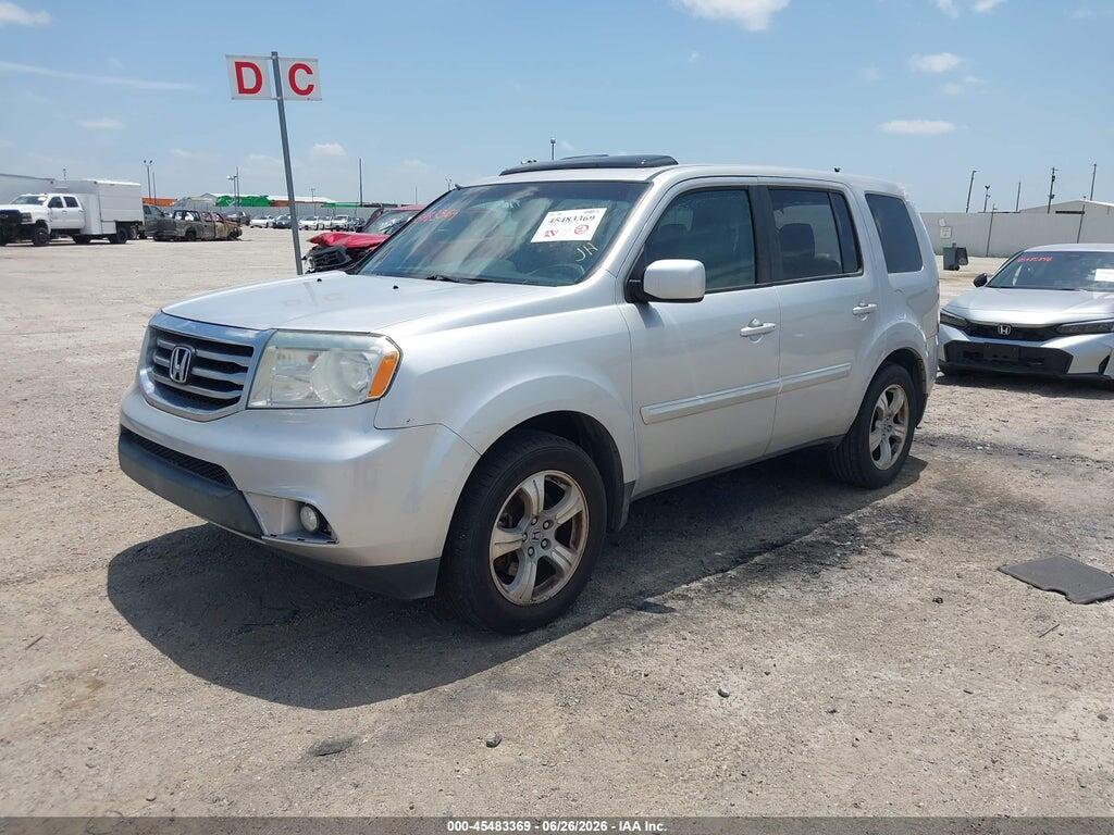5FNYF3H56FB019245 2015 HONDA PILOT photo no. 2