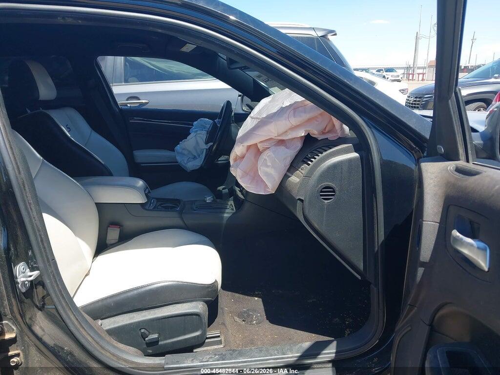 2C3CCABG4KH524050 2019 CHRYSLER 300 photo no. 5