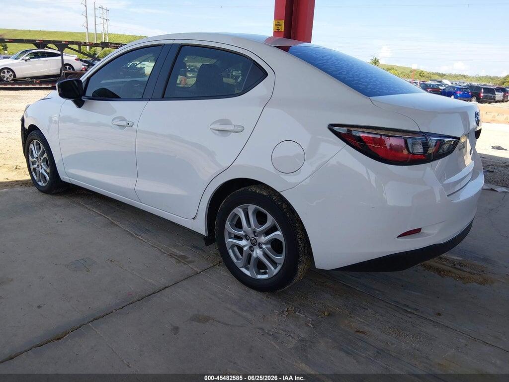 3MYDLBYV7JY314404 2018 TOYOTA YARIS IA photo no. 3