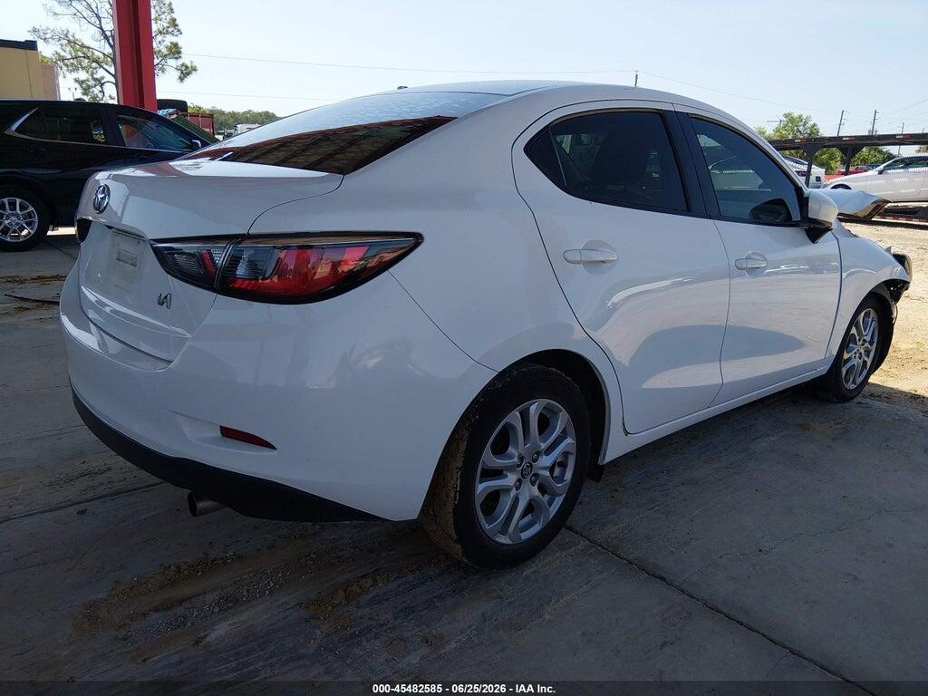 3MYDLBYV7JY314404 2018 TOYOTA YARIS IA photo no. 4