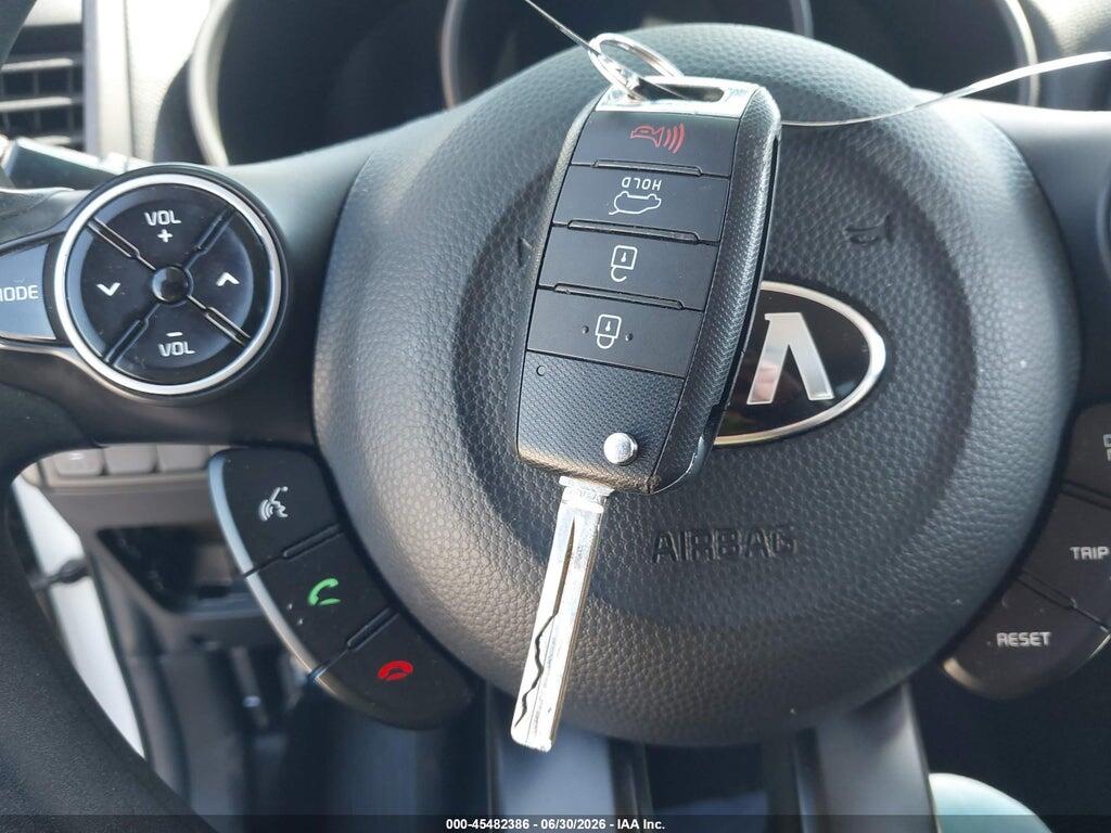 KNDJP3A54K7005806 2019 KIA SOUL photo no. 11
