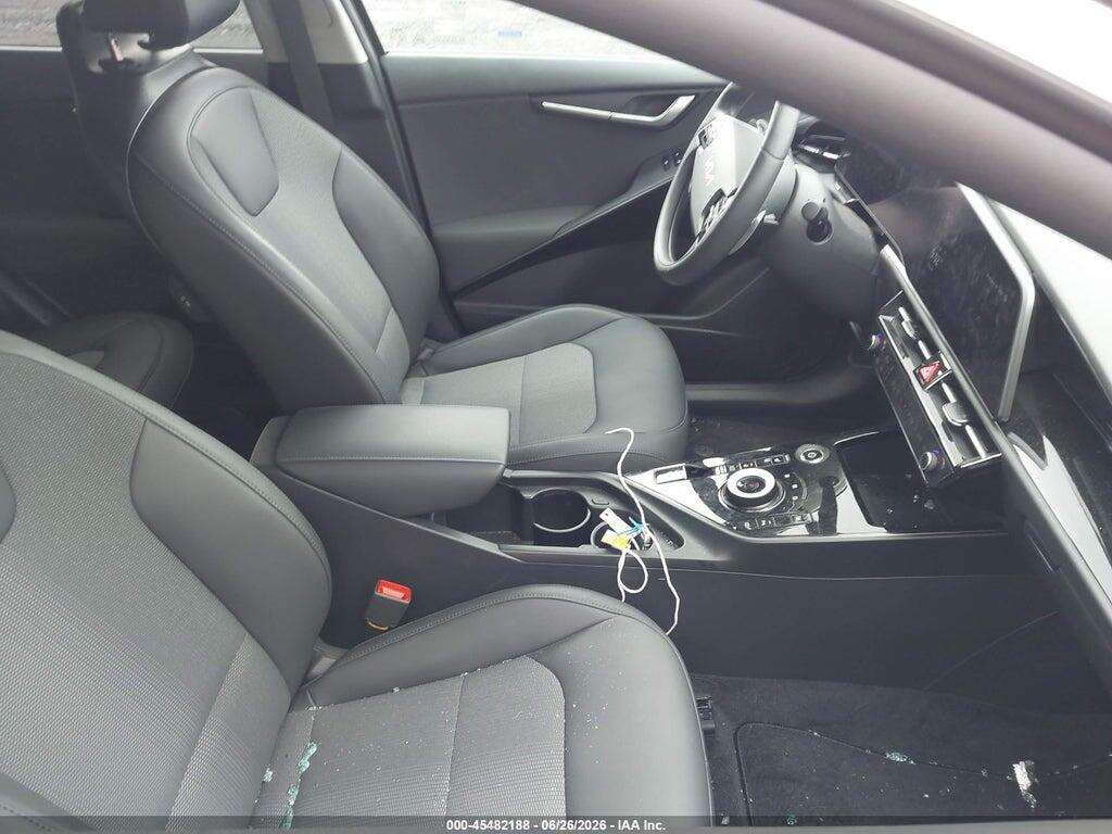 KNDCR3L18S5140621 2025 KIA NIRO EV photo no. 5