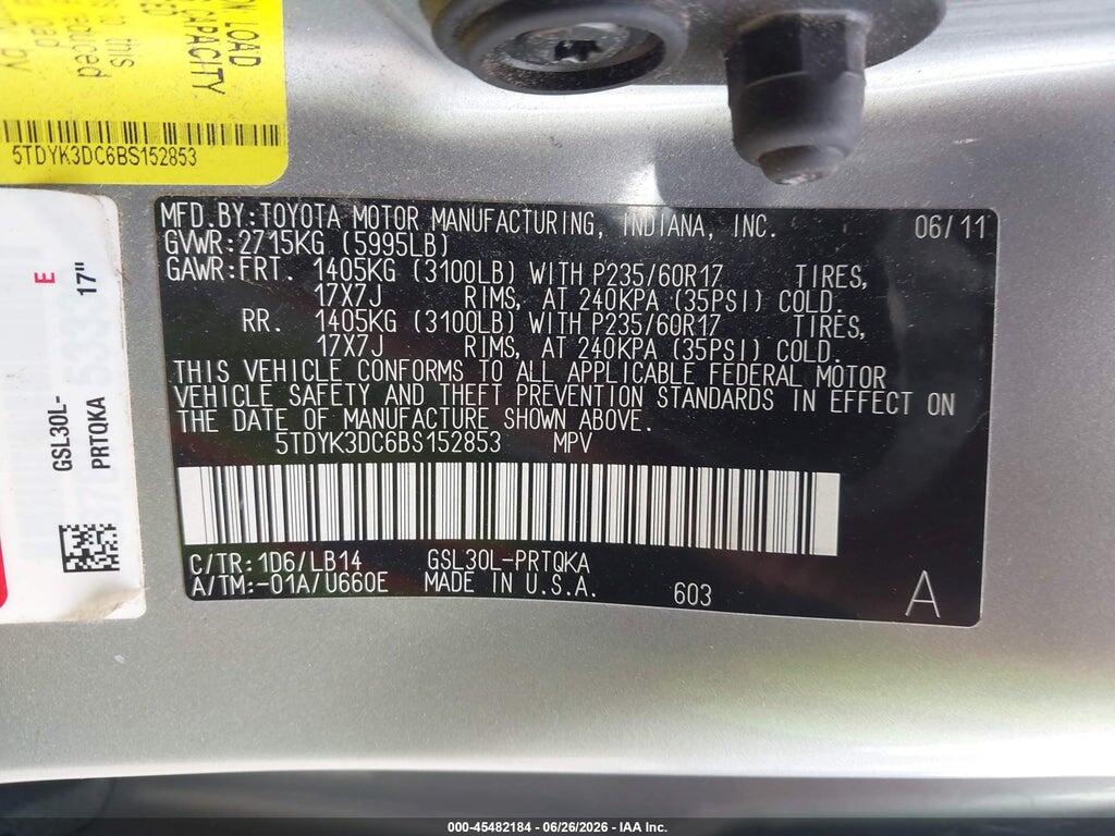 5TDYK3DC6BS152853 2011 TOYOTA SIENNA photo no. 9