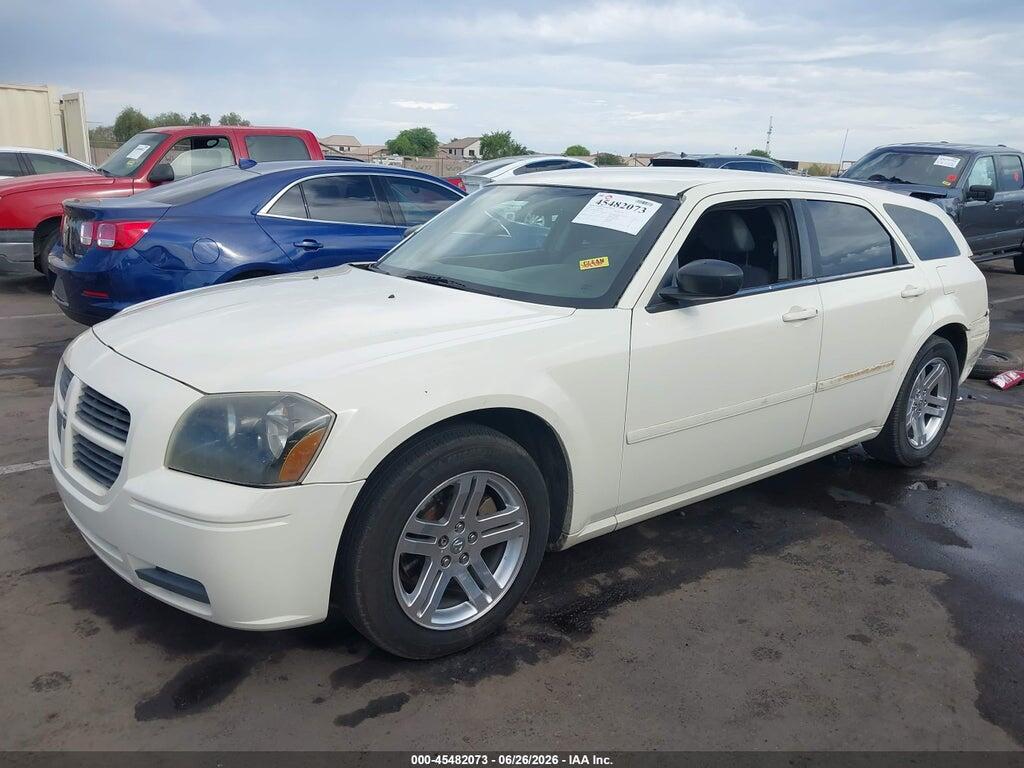 2D4FV48V75H617713 2005 DODGE MAGNUM photo no. 2