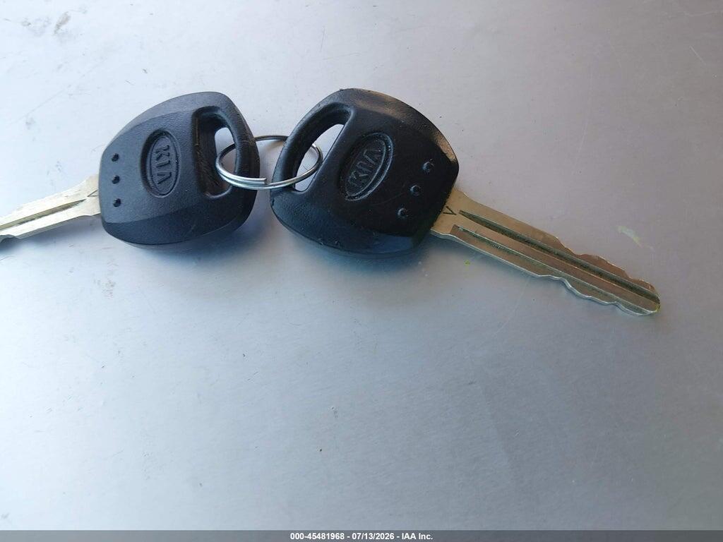 KNDMG4C76B6409861 2011 KIA SEDONA photo no. 11