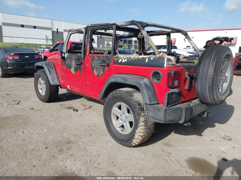 1C4BJWDG0FL565890 2015 JEEP WRANGLER UNLIMITED photo no. 3