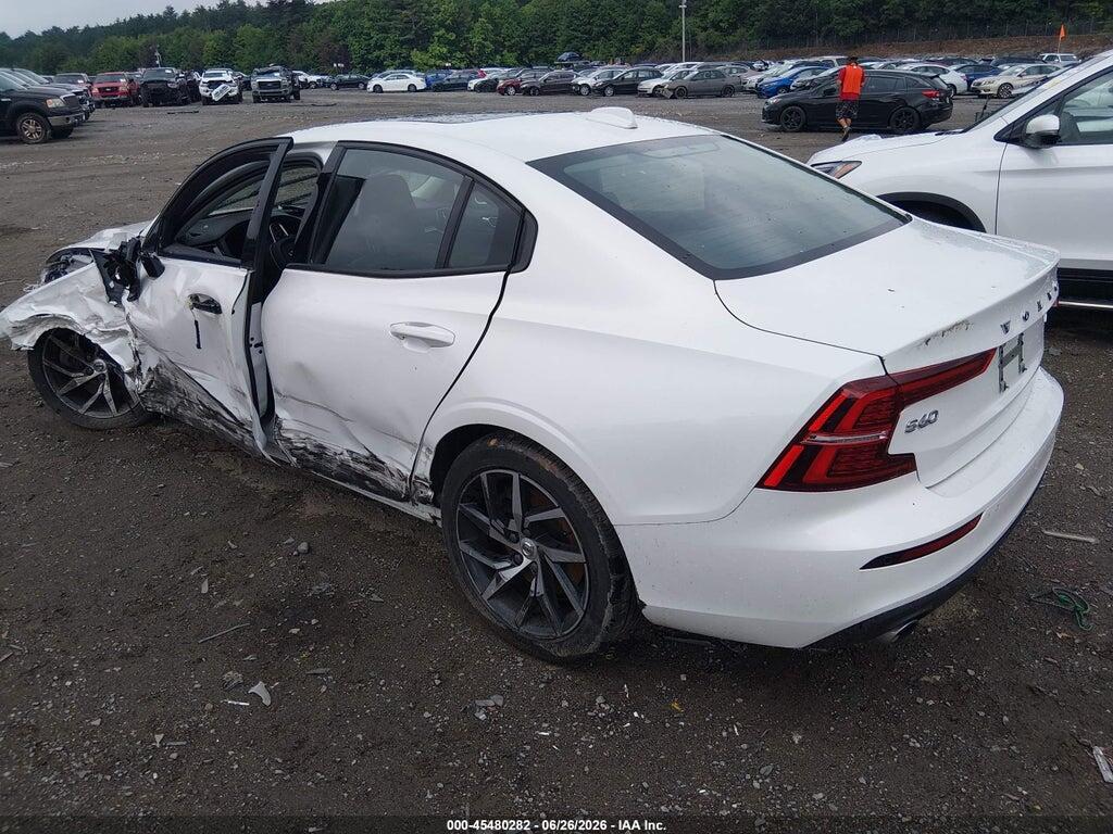 7JRA22TK8LG046910 2020 VOLVO S60 photo no. 3