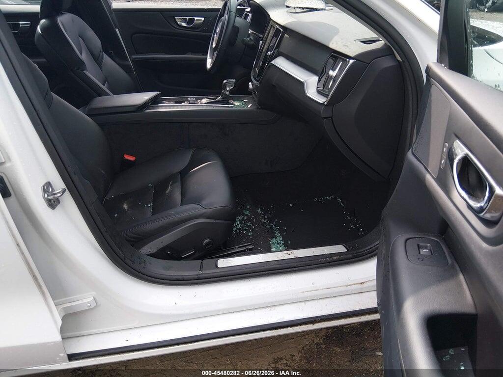 7JRA22TK8LG046910 2020 VOLVO S60 photo no. 5