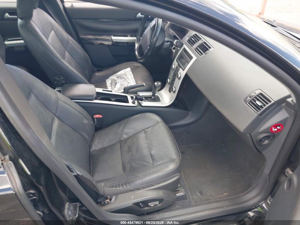 YV1672MSXB2536260 2011 VOLVO S40 photo no. 5