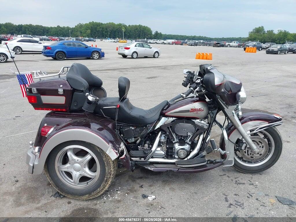 1HD1FC4167Y618456 2007 HARLEY-DAVIDSON FLHTCUI photo no. 12