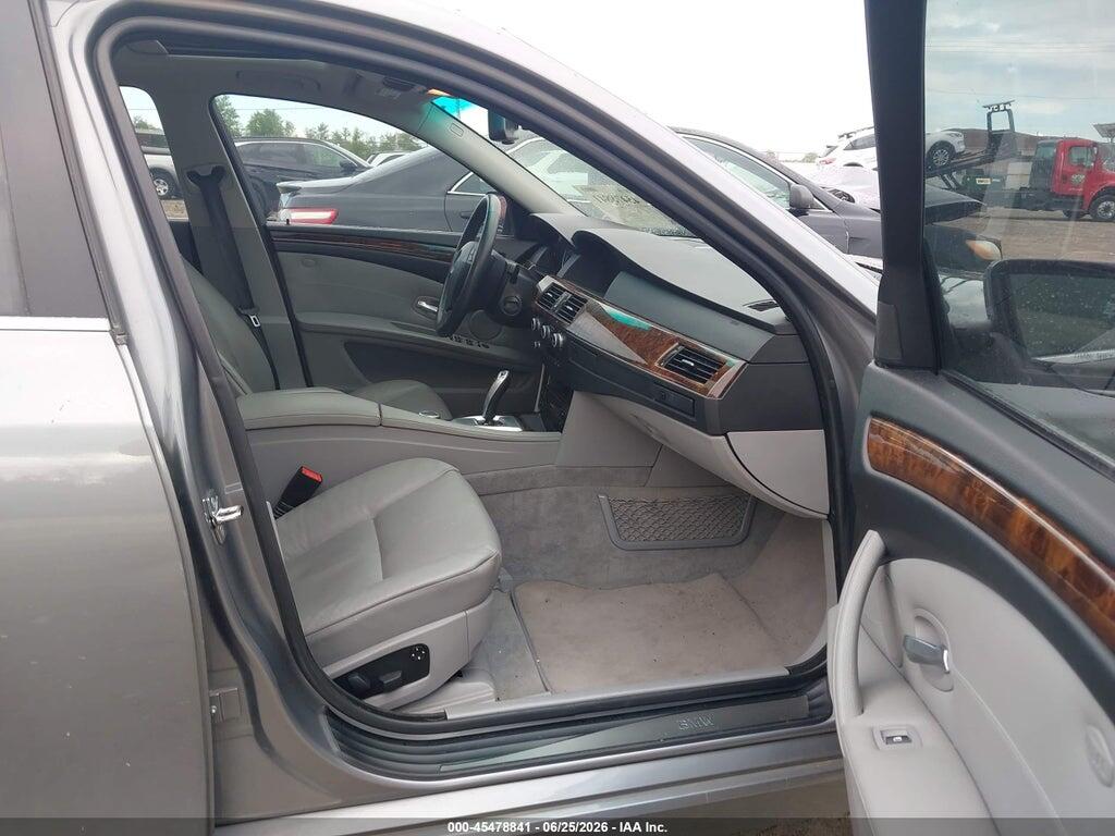 WBANV93598CW56451 2008 BMW 535XI photo no. 5
