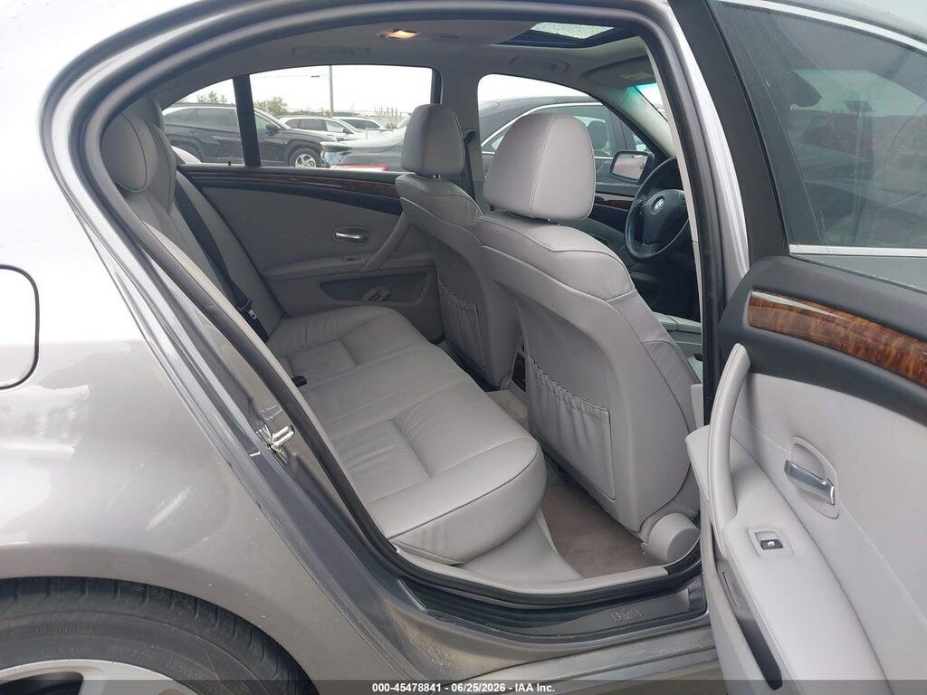 WBANV93598CW56451 2008 BMW 535XI photo no. 8