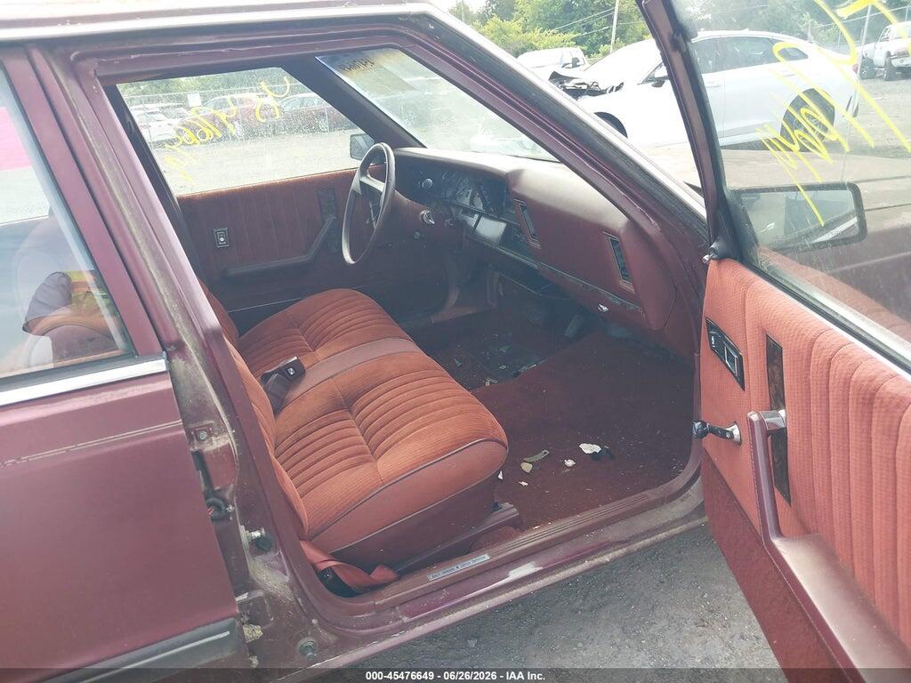 3P3BK46K8KT007996 1989 PLYMOUTH RELIANT photo no. 5