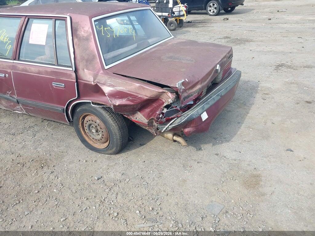 3P3BK46K8KT007996 1989 PLYMOUTH RELIANT photo no. 6