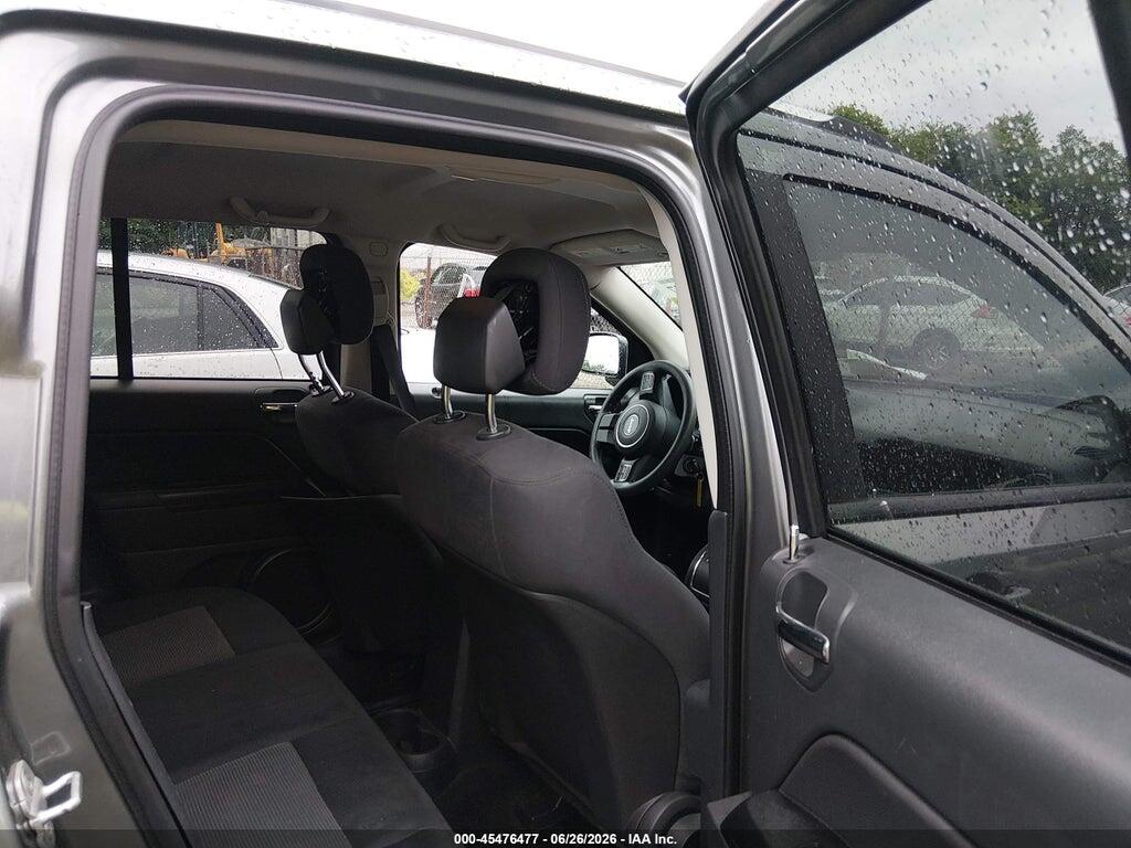 1C4NJCBB2CD513623 2012 JEEP COMPASS photo no. 8