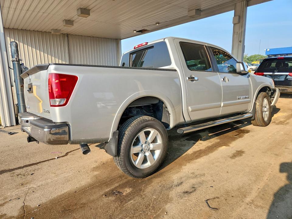 1N6AA0EC2DN312461 2013 NISSAN TITAN photo no. 3