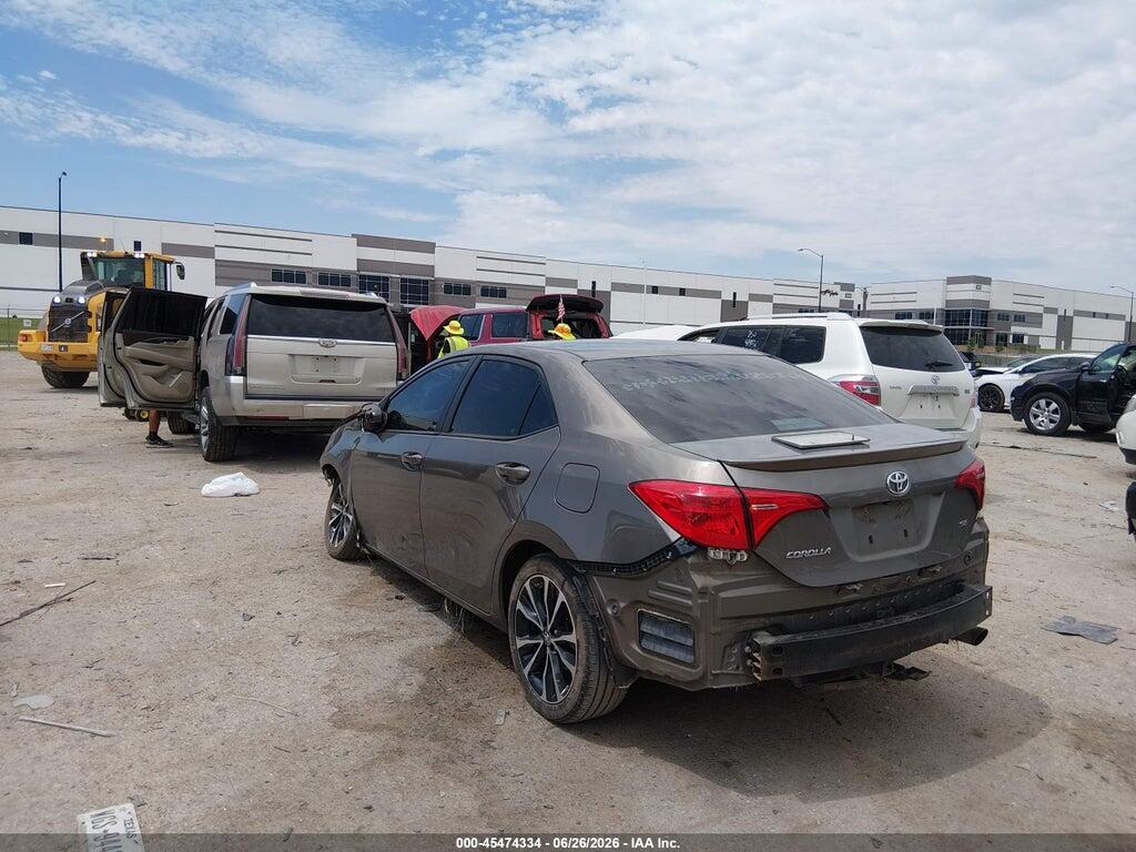 2T1BURHE6HC877949 2017 TOYOTA COROLLA photo no. 3