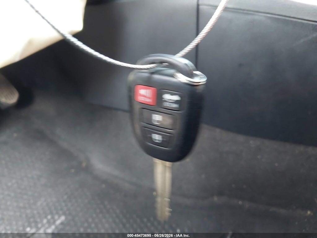 2T1BURHE0JC041561 2018 TOYOTA COROLLA photo no. 11