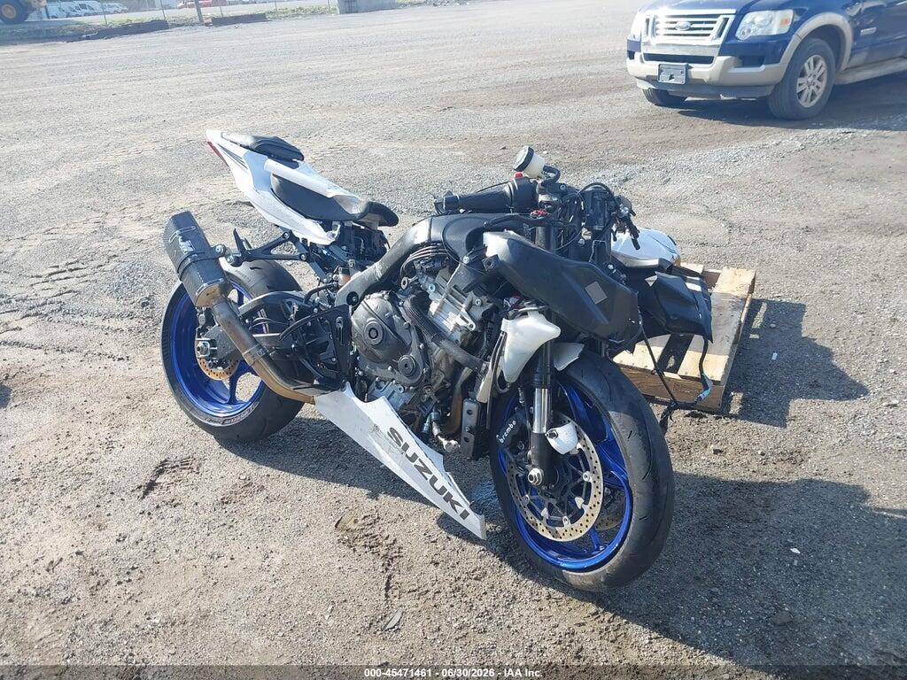 JS1DM11B8J2100424 2018 SUZUKI GSX-R1000 photo no. 1