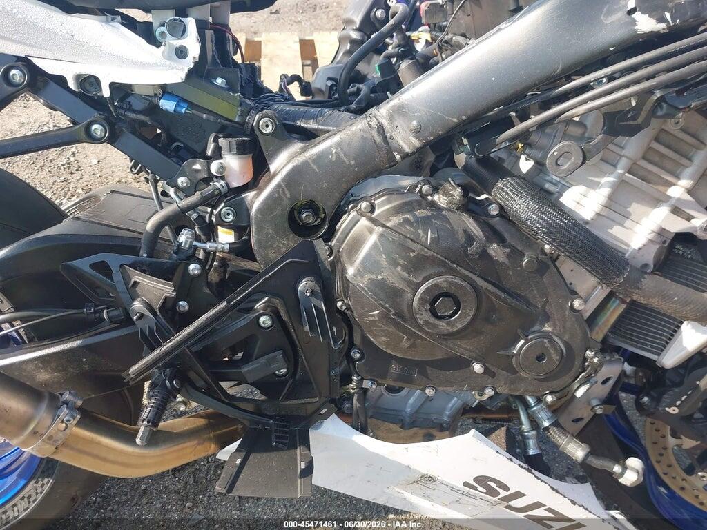 JS1DM11B8J2100424 2018 SUZUKI GSX-R1000 photo no. 8