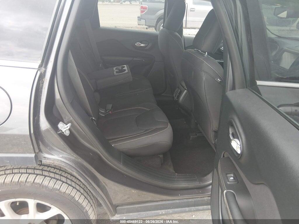 1C4PJLCB8FW507874 2015 JEEP CHEROKEE photo no. 8